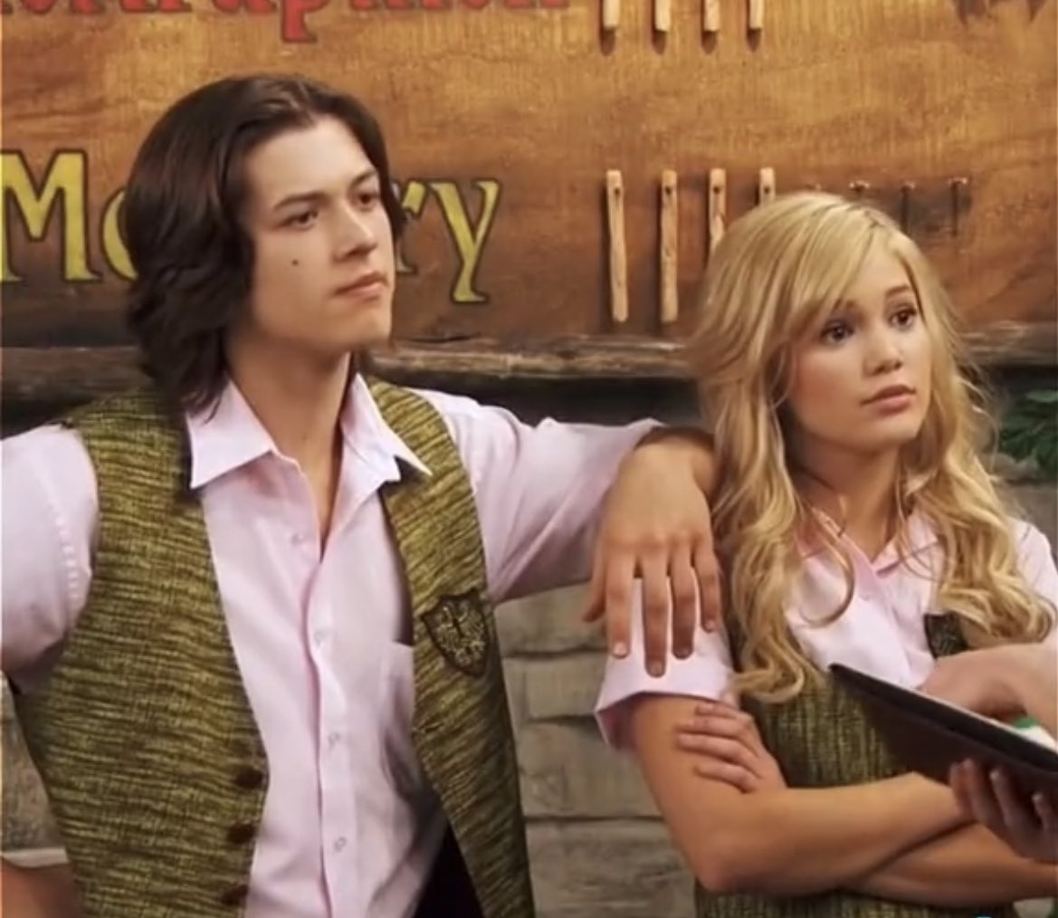 olivia holt and leo howard are truly some of the best face cards to come  out of disney, image size:1169x1014