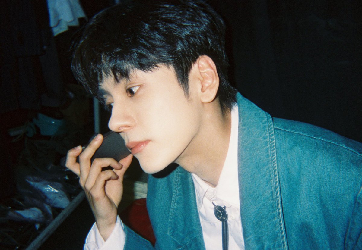 WzmOfficial_'s tweet image. [🔥] 

⚔️ 一些来自Boss的胶片记忆🎞️
✨ #披荆斩棘3 #CallMeByFire 

꒰ঌ┈┈┈┈┈┈┈┈┈┈┈┈┈ ໒꒱

#魏哲鸣 #魏哲鳴 #WeiZheming #위철명 #เว่ยเจ๋อหมิง #ウェイ・ジャーミン #MilesWei