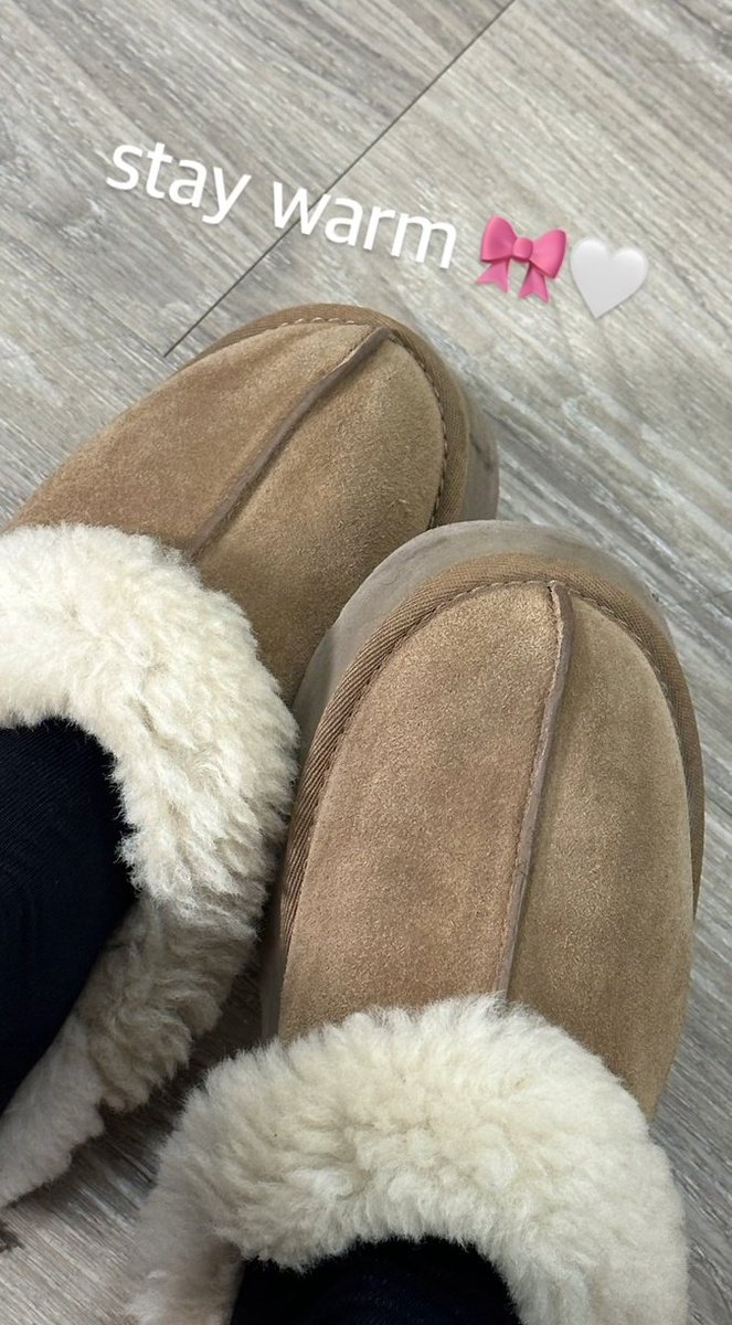 fordita_J's tweet photo. Stay Warm 🎀🤍 https://t.co/fRsqvBEf0y