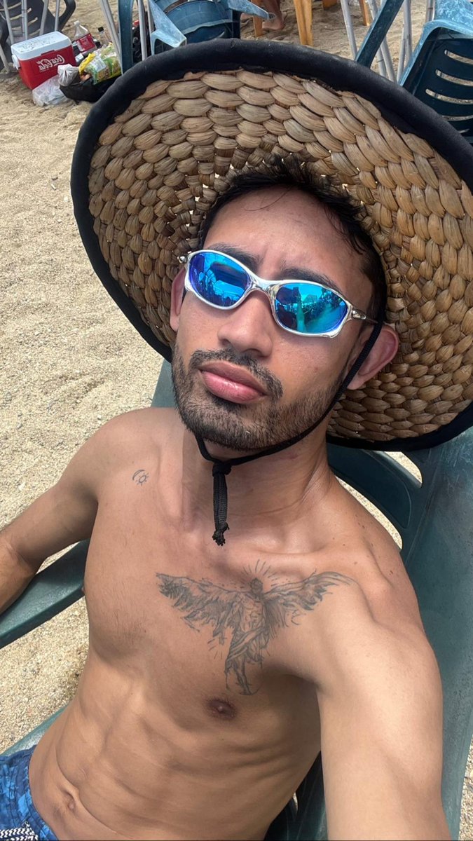 IzxAlex's tweet photo. Lo que necesito 😎 https://t.co/zTYGgCDphK