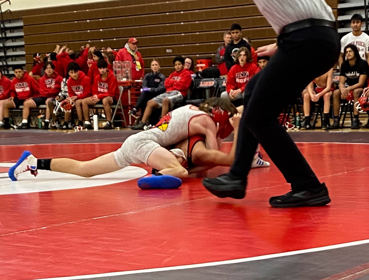 CreteWrestling's tweet image. Lincoln High Dual results
113-Liam Clarke forfeit
120-Liam Bolt 📌
126-Wyatt Clarke 📌
132-Lesnier Gomez forfeit 
138-Jaime Ramos📌
157-Martin Ortiz 📌
175-Jeffrey Kuncl📌
285-Zack Connell📌

Great night of wrestling and win for the cardinal with a score of 48-27.