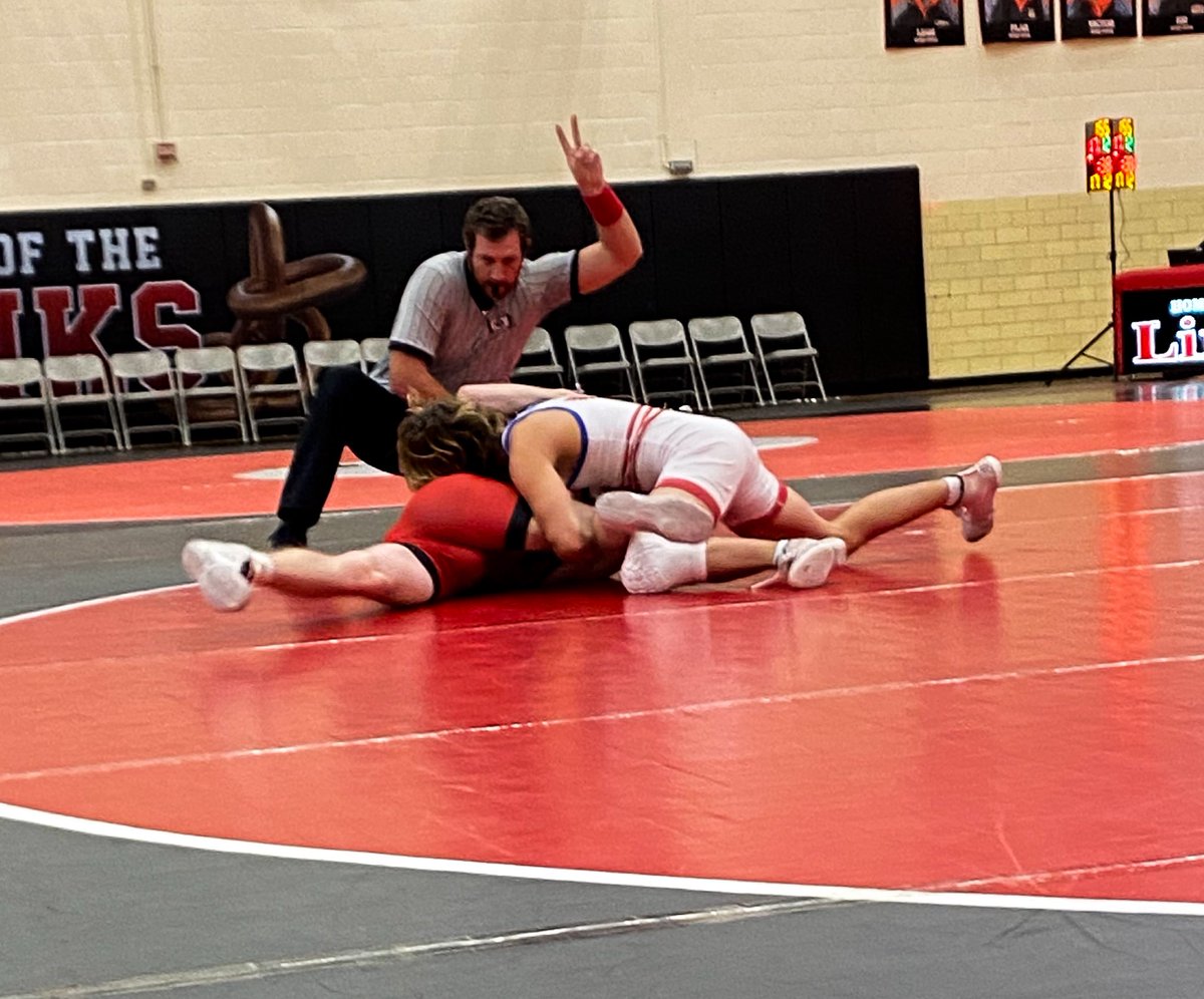 CreteWrestling's tweet image. Lincoln High Dual results
113-Liam Clarke forfeit
120-Liam Bolt 📌
126-Wyatt Clarke 📌
132-Lesnier Gomez forfeit 
138-Jaime Ramos📌
157-Martin Ortiz 📌
175-Jeffrey Kuncl📌
285-Zack Connell📌

Great night of wrestling and win for the cardinal with a score of 48-27.