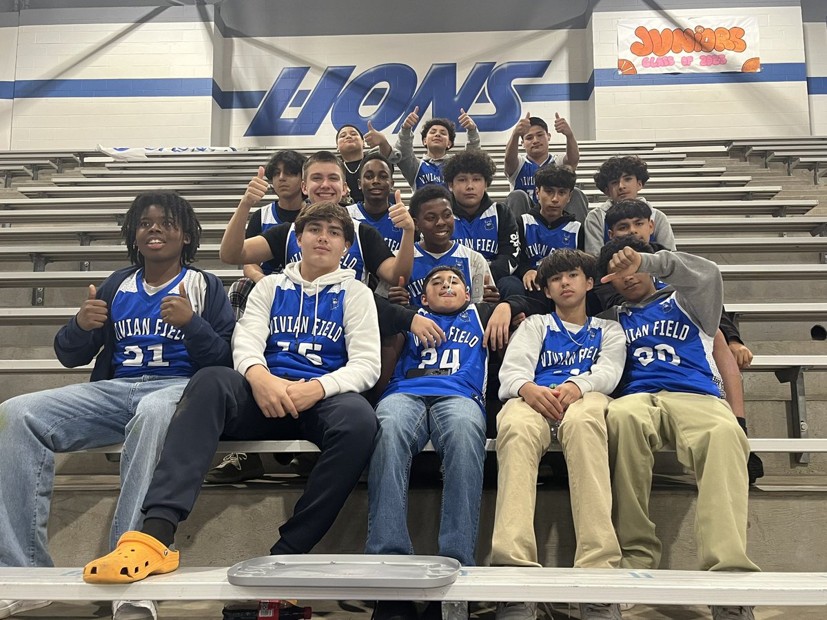 Feeder night for at RLT for these boys and the Lions got the win!! Thank you <a href="/RLTURNERBBALL/">RLT Boys Basketball</a> #Rowtheboat #FearlessfamilyVF <a href="/CFBISD/">Carrollton-Farmers Branch ISD</a> <a href="/CFBathletics/">CFB Athletics</a> <a href="/RamirezCoach/">Michael Ramirez</a> <a href="/PutterRenee/">Renee Putter</a> <a href="/chadhunterCFB/">Chad Hunter</a>