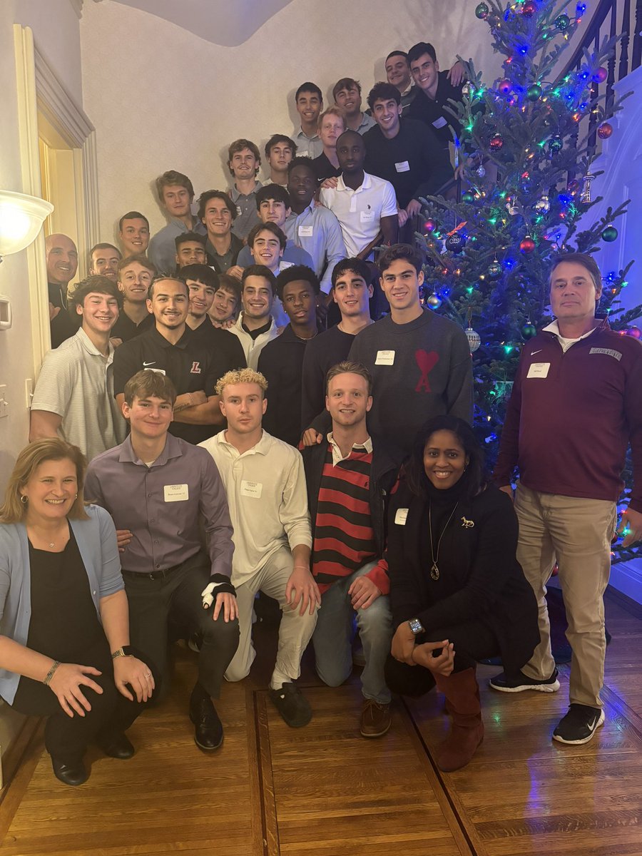 Honored to host our awesome @LafayetteMSOC team this evening! Thank you for inspiring us and for beating Lehigh! To great things ahead! @GoLeopards @LafCol @LafayetteAD We #BeatLehigh!