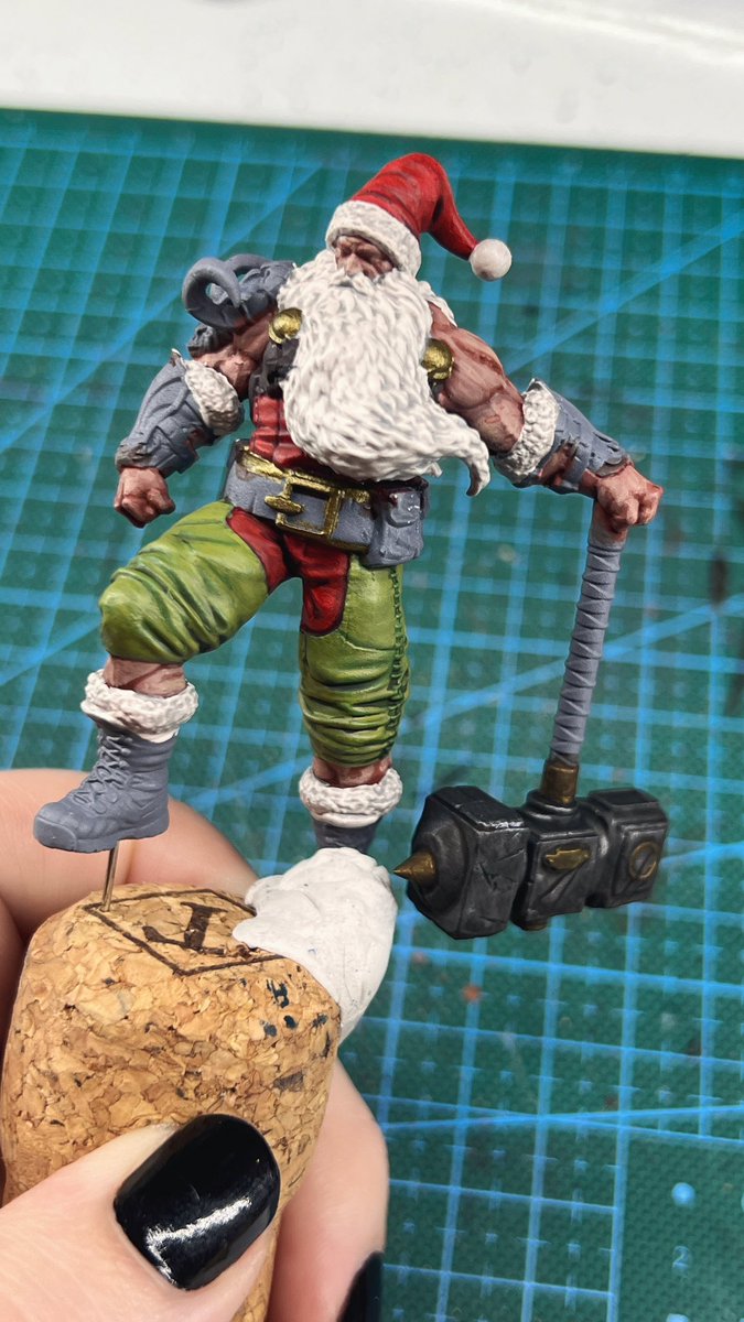 PaintingToScale tweet media