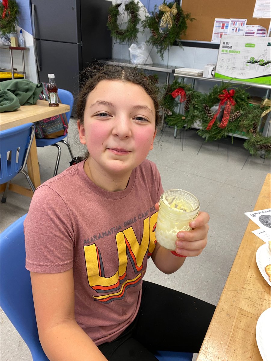 SPSCCR's tweet photo. The new 7th grade AgVenture program has been an great opportunity for all involved! Last week students started the day learning about floriculture, creating bouquets to take home. Then they explored food science alongside Glendale Ag students, making homemade butter! https://t.co/lx5ybB3Quc