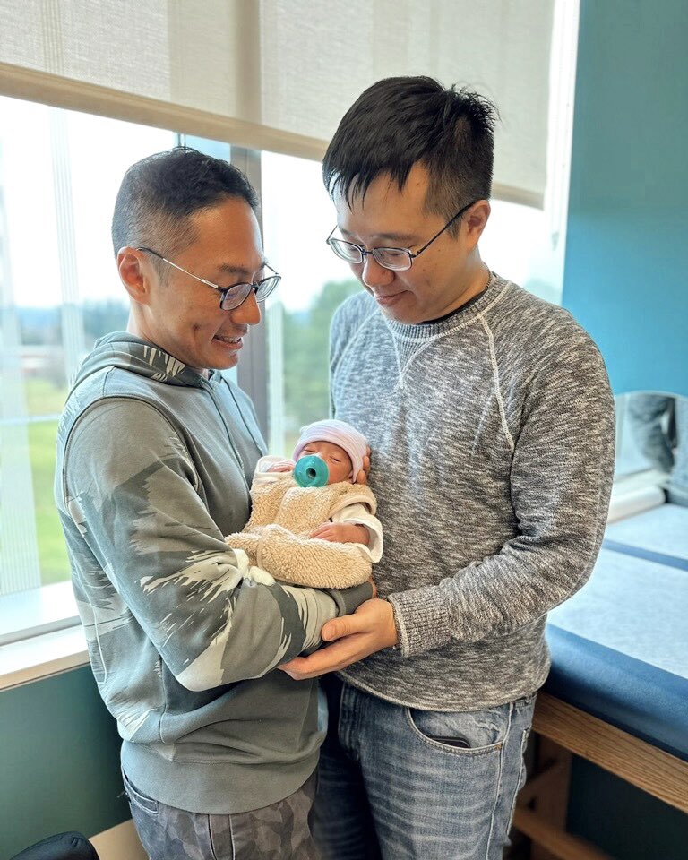 HawaiiSurrogacy's tweet photo. Congratulations to these adorable new daddies, Eddy &amp; Eddy who finally got to bring their baby boy home from the NICU! We are so proud of Baby Lucas the NICU Grad, and Surrogate Jenn for helping this family grow! 🎉🍼🎓 https://t.co/0KVDXPGGhs