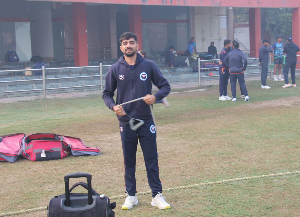 RisingKashmir's tweet photo. #VijayHazareTrophy: #Lotra's special knock, superb bowling display in vain as #Haryana outplays #JK by 4 #wkts
https://t.co/5vrDFr2p7D https://t.co/LY33yFEMWz