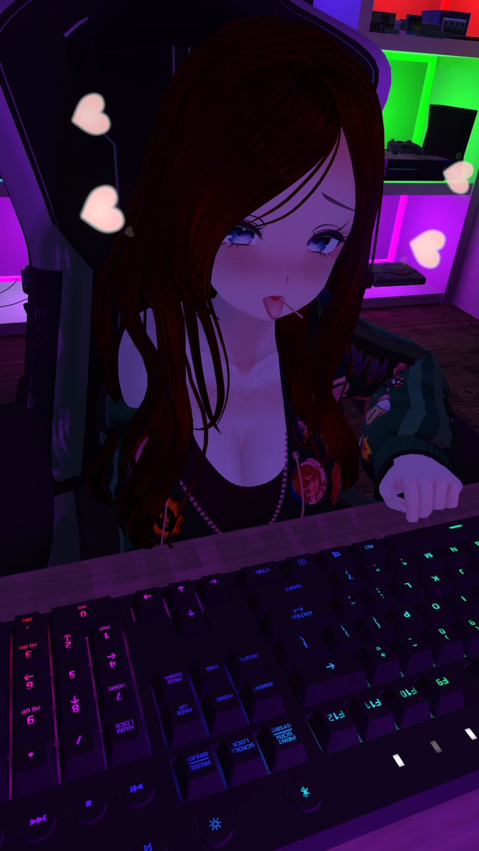 FreckledRosanne's tweet photo. Fuck I've been hard for ages... I need this...
Wait...
"Did I remember to turn off the cam-era-?..."
2/2 https://t.co/A8kGLkBaJm