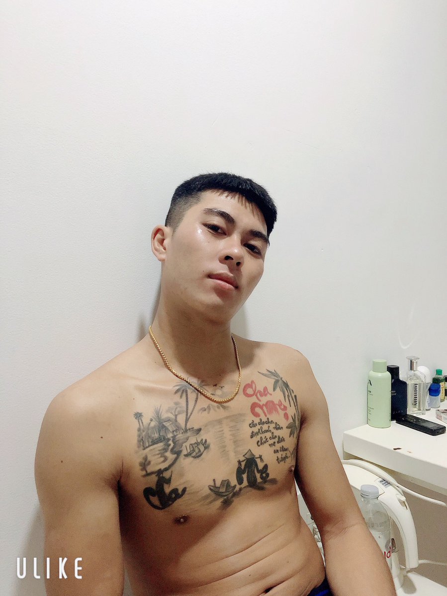 Hùng tweet media