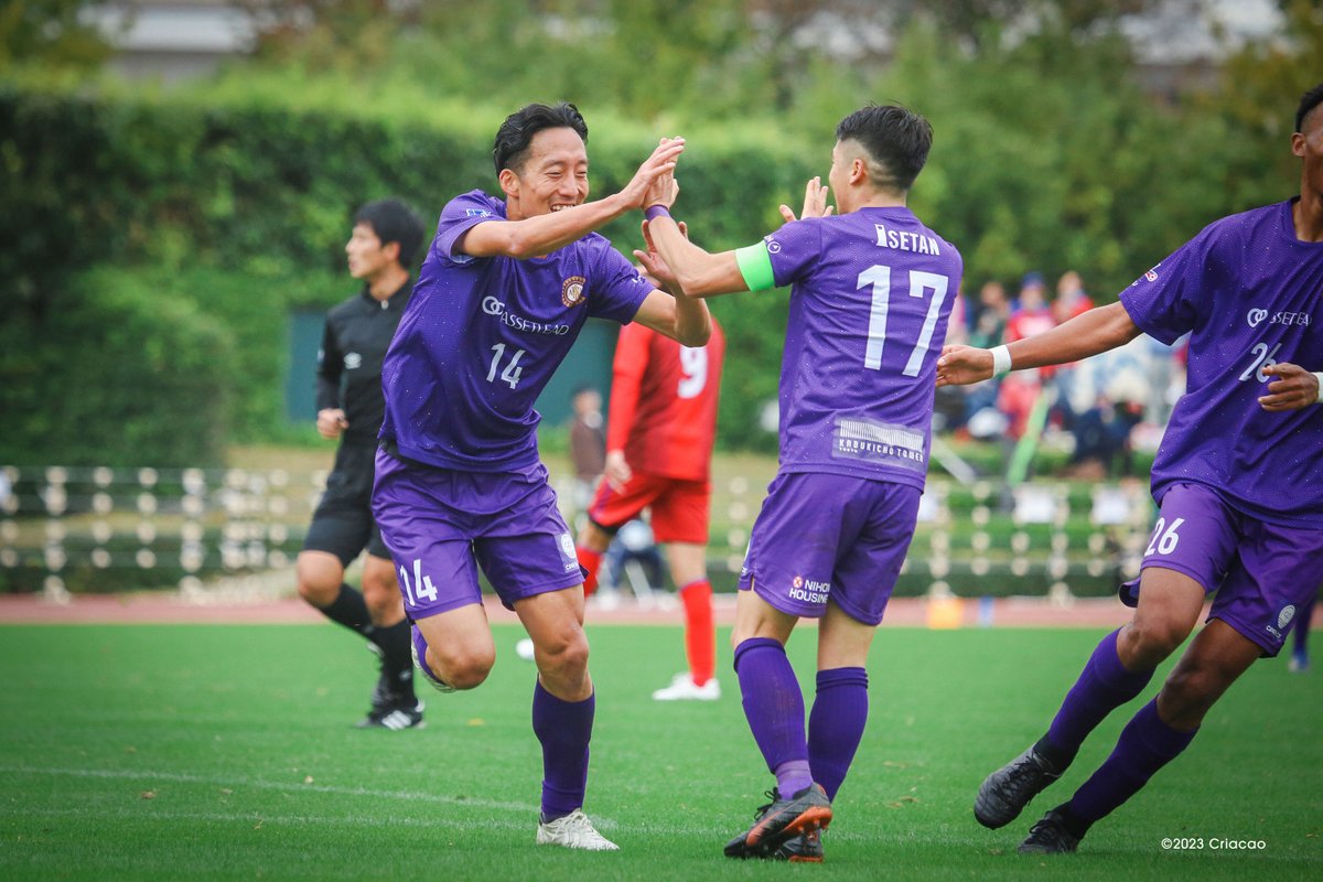 CriacaoShinjuku's tweet photo. ◤￣￣￣￣￣￣￣￣￣￣￣￣
　#澤井直人
　2024シーズンもプレー 
＿＿＿＿＿＿＿＿＿＿＿＿◢

澤井 直人（さわい・なおと）
#14 MF
埼玉県出身 / 1995年4月3日生
2022年〜 #クリアソン新宿 

コメント
“今シーズンも我々と共に戦っていただきありがとうございました。

結果を求めて戦ったシーズンでしたが、Jリーグ昇格という目標を達成することができず申し訳なく思います。

クリアソンで2年目を迎え、我々を日頃から支えてくださっている方々や地域活動を通じて出会った方々から、街の素晴らしさや人の温かさをより知ることができました。

だからこそ、来シーズンはサッカーを通じて、皆さんと共にたくさんの喜びを分かち合いたいと思っております。

そのためにもっともっと力をつけてチームを前に進められるように全身全霊をかけて戦っていきます。

今後も応援よろしくお願いします！”