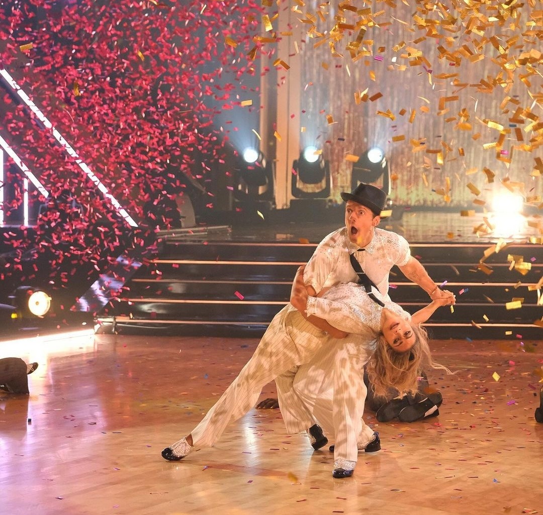 they didnt win the mirrorball but they won the night with this. just excellence. give daniella her emmy nom.

love them always 🩷

#dwts