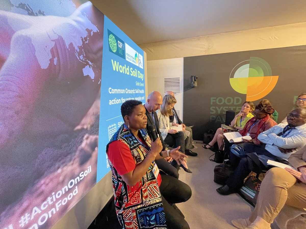 lawinowiecki's tweet photo. Such a fantastic, enthusiastic and engaging session @COP28_UAE on Common Ground: Soil Health Action on #WorldSoilDay 
Thanks to everyone for your commitment! to scaling healthy #soil ecosystems!
@WWFLeadFood @ActionOnFood @CIFOR_ICRAF #COPSoil https://t.co/BsHK5Nz3dZ
