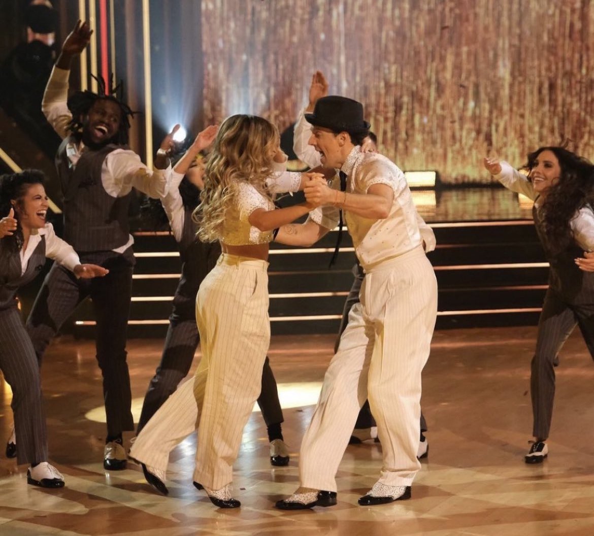Jason Mraz you will always be famous!
#DancingWithTheStars #DWTS