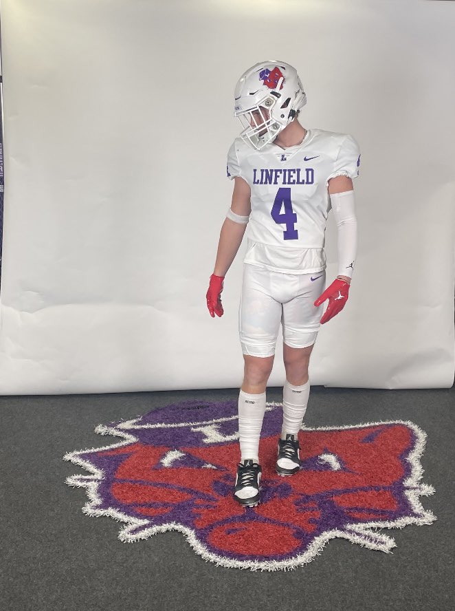 Kelton Jones (@keltonpjones) on Twitter photo Had a great OV down at <a href="/LinfieldFB/">Linfield Football</a> last weekend!! Thank you <a href="/coachbelliott/">Brett Elliott</a> <a href="/CoachSmithCats/">Coach Joseph Smith</a> @CoachLyons6 <a href="/CoachKern_/">Nicholas Kernaghan</a> <a href="/CoachJVaughan/">Jackson Vaughan</a> Had a great OV down at <a href="/LinfieldFB/">Linfield Football</a> last weekend!! Thank you <a href="/coachbelliott/">Brett Elliott</a> <a href="/CoachSmithCats/">Coach Joseph Smith</a> @CoachLyons6 <a href="/CoachKern_/">Nicholas Kernaghan</a> <a href="/CoachJVaughan/">Jackson Vaughan</a>