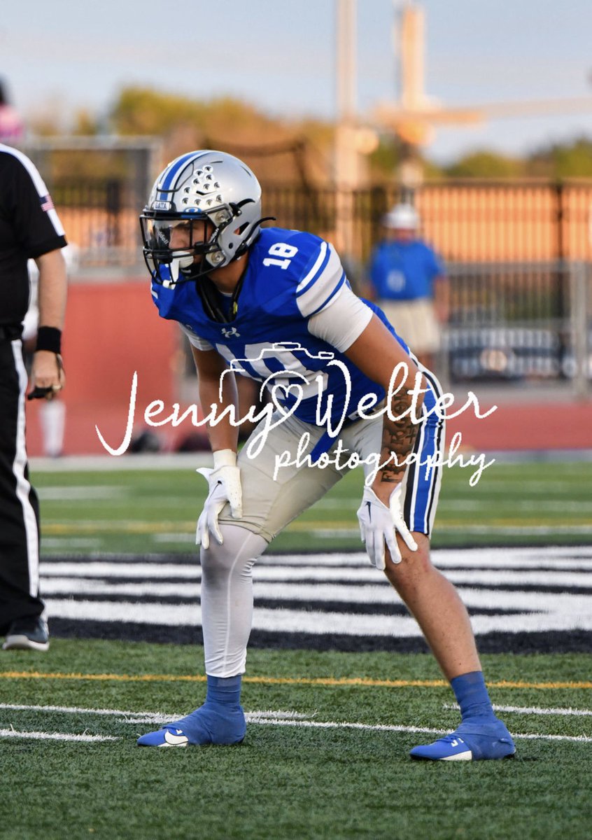 Senior season 
Recruitment 100% open 
6’2 200lb outside linebacker / Edge❗️
60+ tackles this season 
2 sacks
6 qb pressures 
6 TFL’s
hudl.com/v/2MYeBs