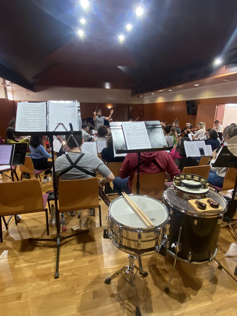 alfonsomayor's tweet photo. Día de la Constitución 🇪🇸 ensayando y preparando el X Concierto Aniversario de la Joven Orquesta de Cieza @jocieza en el Conservatorio Maestro Gómez Villa de @aytocieza que… ¡No te puedes perder!
¡Recuerda!
📅 9 dic
🕗 20h
📍Teatro Capitol 
🎟️ https://t.co/E0DPmlSkeG… https://t.co/q5rE1bF9ME