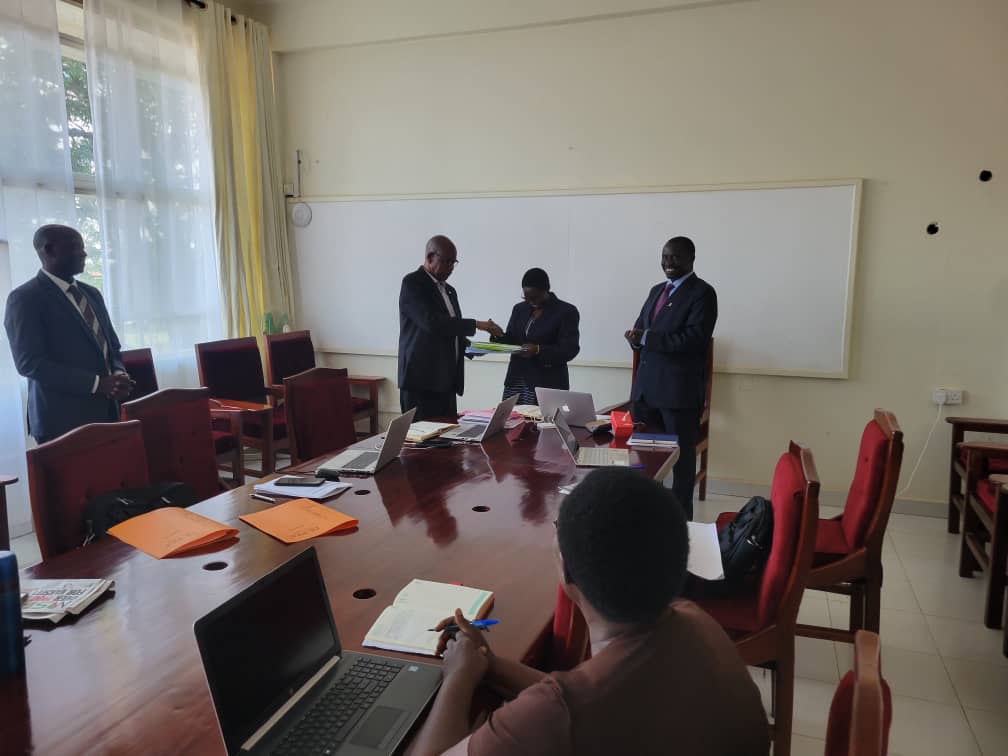 At a Special Top Management Meeting, this Morning the New Deputy Vice Chancellor's have assumed office. Acting DVC AA Professor @elly_sabiiti has handed over to the new substantive DVC AA Assoc Prof @Saphinabiira . Likewise Prof Pakoyo Kamba has received office as DVC F&A.