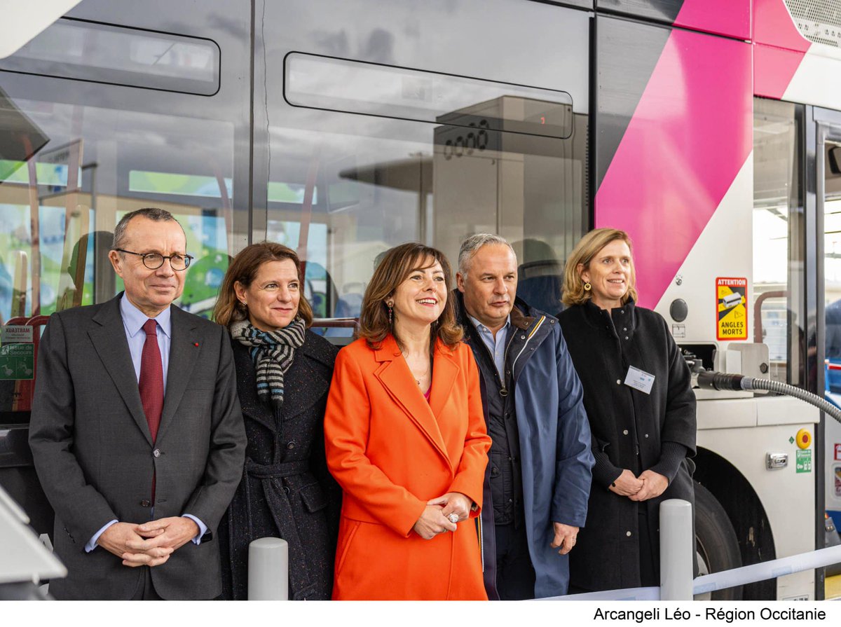 JBenabdillah's tweet photo. Présent lundi aux côtés de la présidente @CaroleDelga et du préfet de région Pierre-André Durand à l'Aéroport Toulouse-Blagnac pour l’inauguration d’#Hyport, 1ère station d'Europe de production d’#hydrogène vert ! 🌍 #Occitanie https://t.co/YNzkSV6pIC