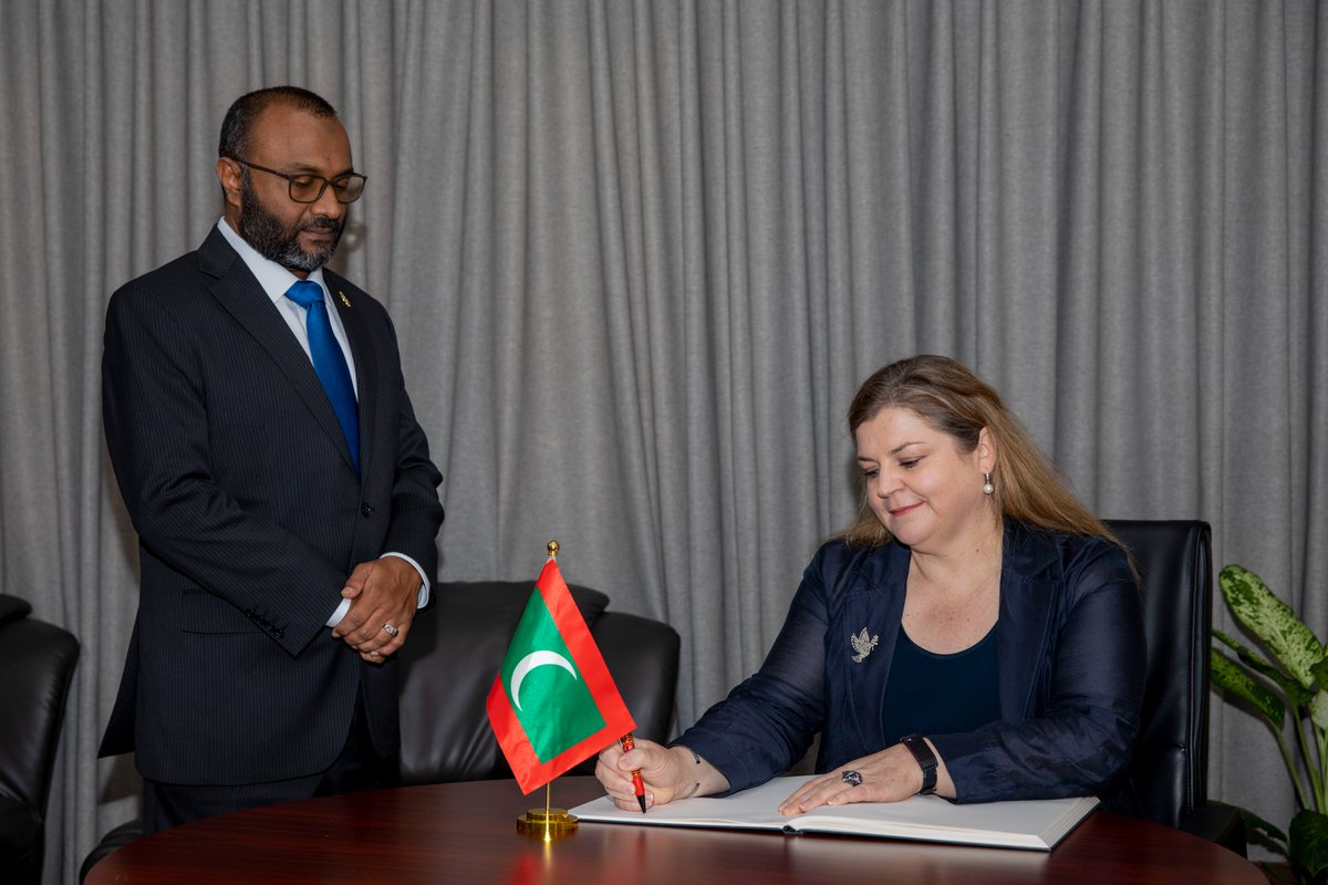 UNMaldives tweet picture