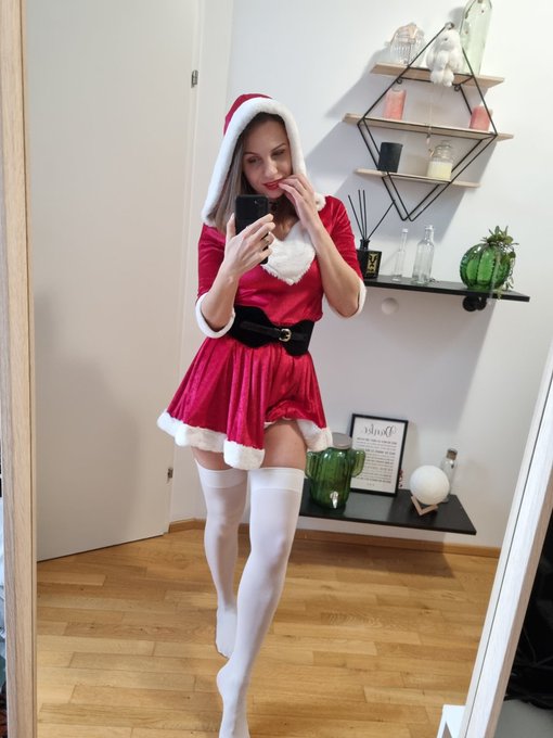 Fr&auml;ulein Nikolaus hat heute eine hei&szlig;e &Uuml;berraschung f&uuml;r dich, wenn du ihr auf ihrer Homepage das Kennwort