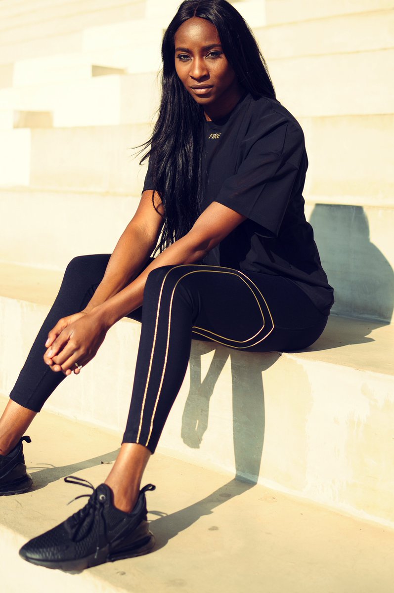 Heel het land leerde <a href="/ElodieOuedraogo/">Elodie Ouedraogo</a> kennen toen ze het Belgische estafetteteam mee de geschiedenis in knalde. Na haar topsportcarrière groeide ze uit tot één van onze grote mode- en beauty ambassadeurs. Welke beelden kiest ze hier? Kijk vrijdagavond live op Canvas. #alleenelvis