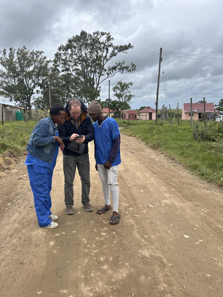 Prof Ashcroft seen here studying the village map with two of our amazing community workers. 🙌

Our teams of local &amp; international dermatologists &amp; volunteers have started their house to house visits in Mtyholo Dlova, today! 🇿🇦

#skinresearch #psoriasis