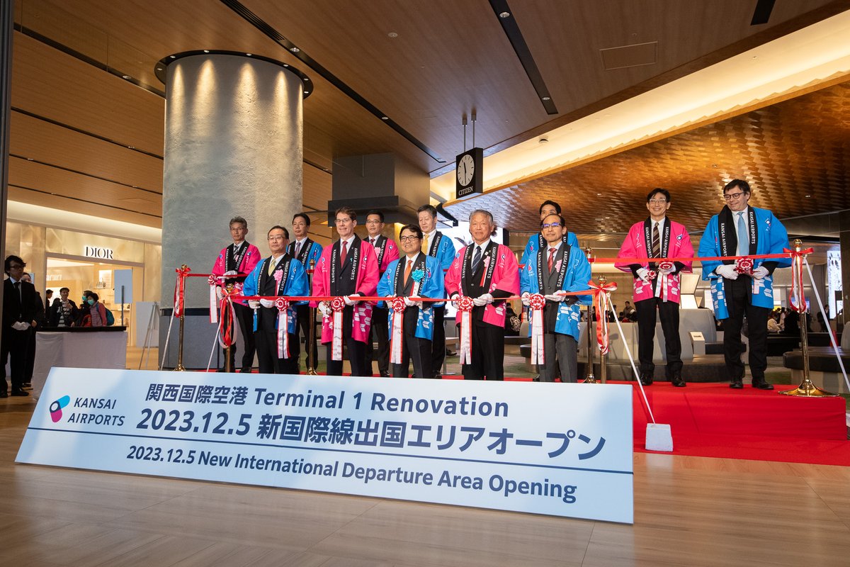 🛫 KIX Terminal 1 gets a makeover! We are delighted to celebrate the opening of the extended and renovated terminal of Kansai International Airport! 
To learn more 👇  &amp;: en.newsroom.vinci-airports.com/news/opening-o… 

#PositiveMobility #VINCIAirports #EXPO2025