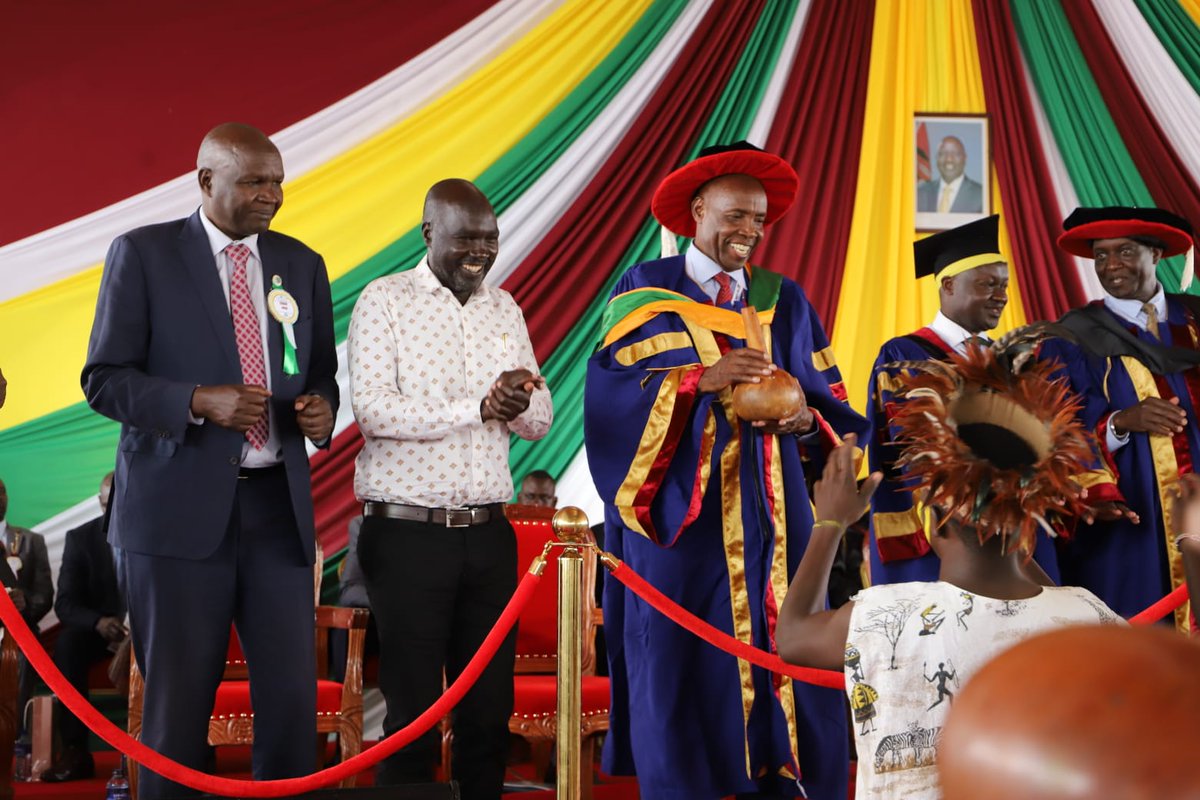 tenpKE's tweet photo. A delight to the eyes as Guests and Graduands are entertained with a taste of Culture 🎉🎓
#18thgraduation
#eldoretpoly https://t.co/bNiEdE2tG1