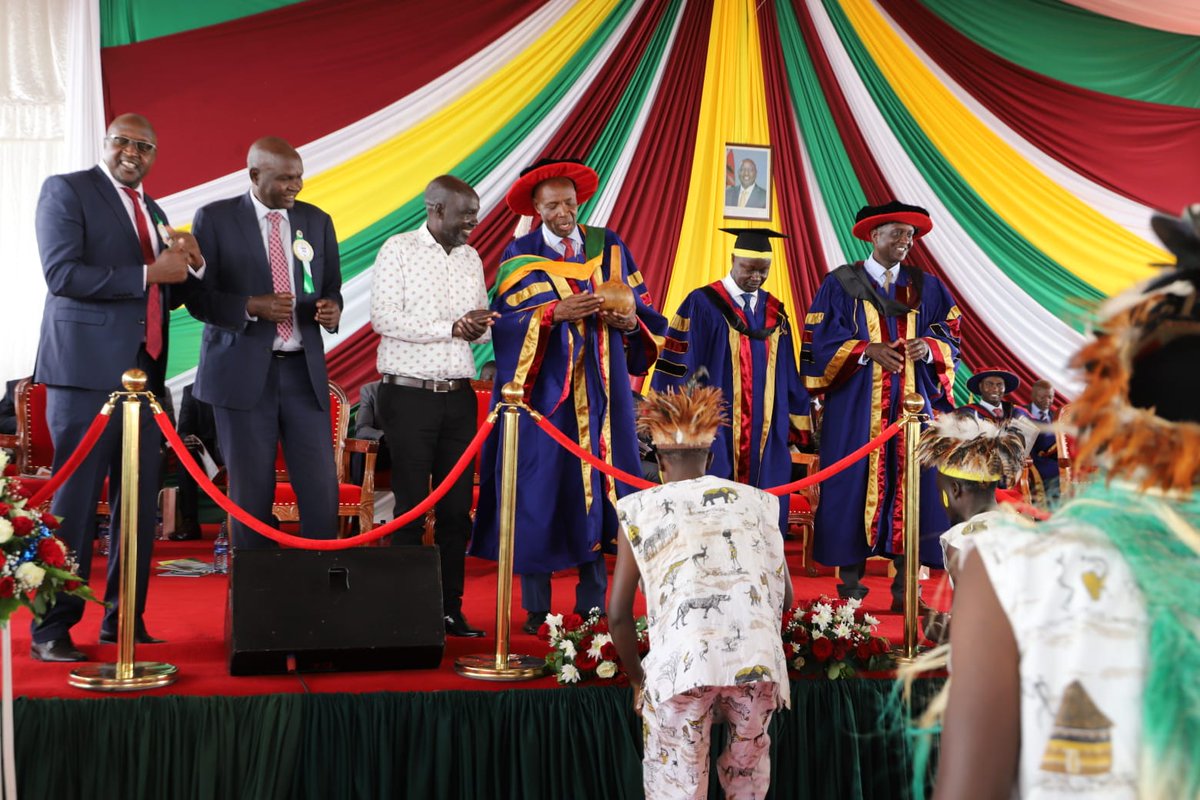 tenpKE's tweet photo. A delight to the eyes as Guests and Graduands are entertained with a taste of Culture 🎉🎓
#18thgraduation
#eldoretpoly https://t.co/bNiEdE2tG1