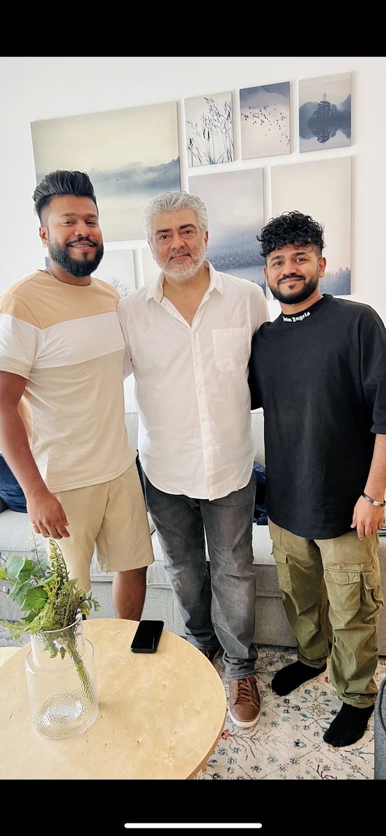 LenPrasad's tweet photo. Feeling truly blessed and grateful to have had the privilege of meeting the amazing superstar Ajith Sir ♥️🙏🏻
His humility and warmth touched my heart…
An Unforgettable Moment 🧿

@nabz_1881 😘😘

#AK #AjithKumar #Thala #BlessedEncounter #Grateful https://t.co/oyhcMFvGRo