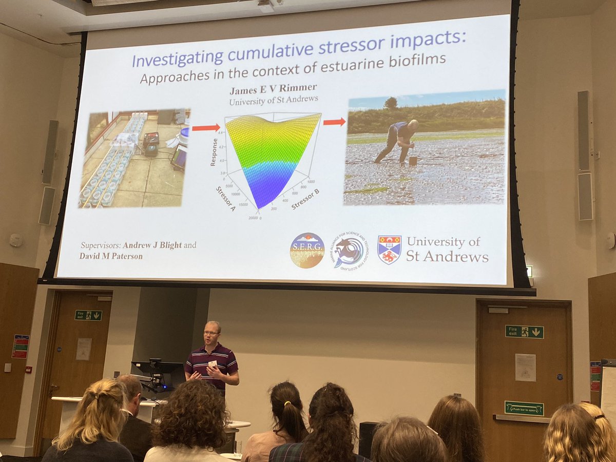Brilliant talk(😁) by Dr James Rimmer on experimental approaches to multiple stressor effects on microphytobenthos ..#mastsasm23 @SchoolofBiology @mastscot