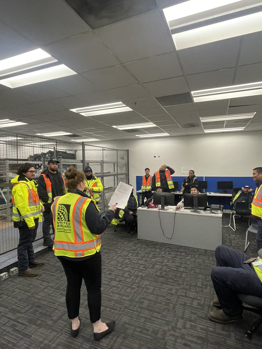 A_SimonsonUA's tweet photo. Safety never sleeps at SFO! Great participation and engagement on swing shift for our FOD Walk and pre-redeye safety blitz @Auggiie69 @DJKinzelman @AOSafetyUAL https://t.co/rRNxfPt84L