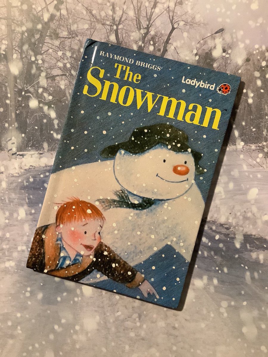 Happy Wednesday everyone. Christmas isn’t Christmas without Raymond Briggs ‘The Snowman’ in our house! This 1988 First Edition Ladybird Book Hardback Copy is available in our Vintage Emporium watsonsvintagefinds.etsy.com/listing/162760… Pop in today to see this and our other nostalgic treasures. 📚🎅