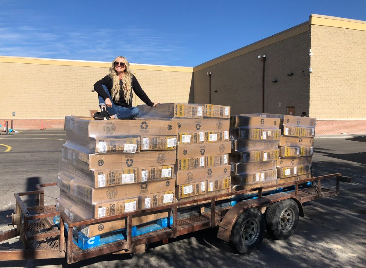 SH4Sully's tweet photo. I heard @chetbuchanan needed some more bikes…   #feelthetingle #kluctoydrive #lvmpdswat https://t.co/jEEBn3gklz