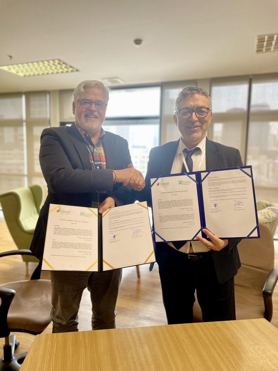 SEI_Asia's tweet photo. SEI Asia Centre Director @OConnorNiall and @Cirad's Regional Director for Southeast Asia formally signed the cooperation. https://t.co/3JIllyV4Hc