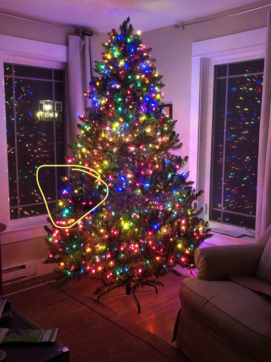 AlisonFH's tweet photo. @donflowers16 I see a hole. Tell Mom. 😂 https://t.co/JnkSu8lSLI