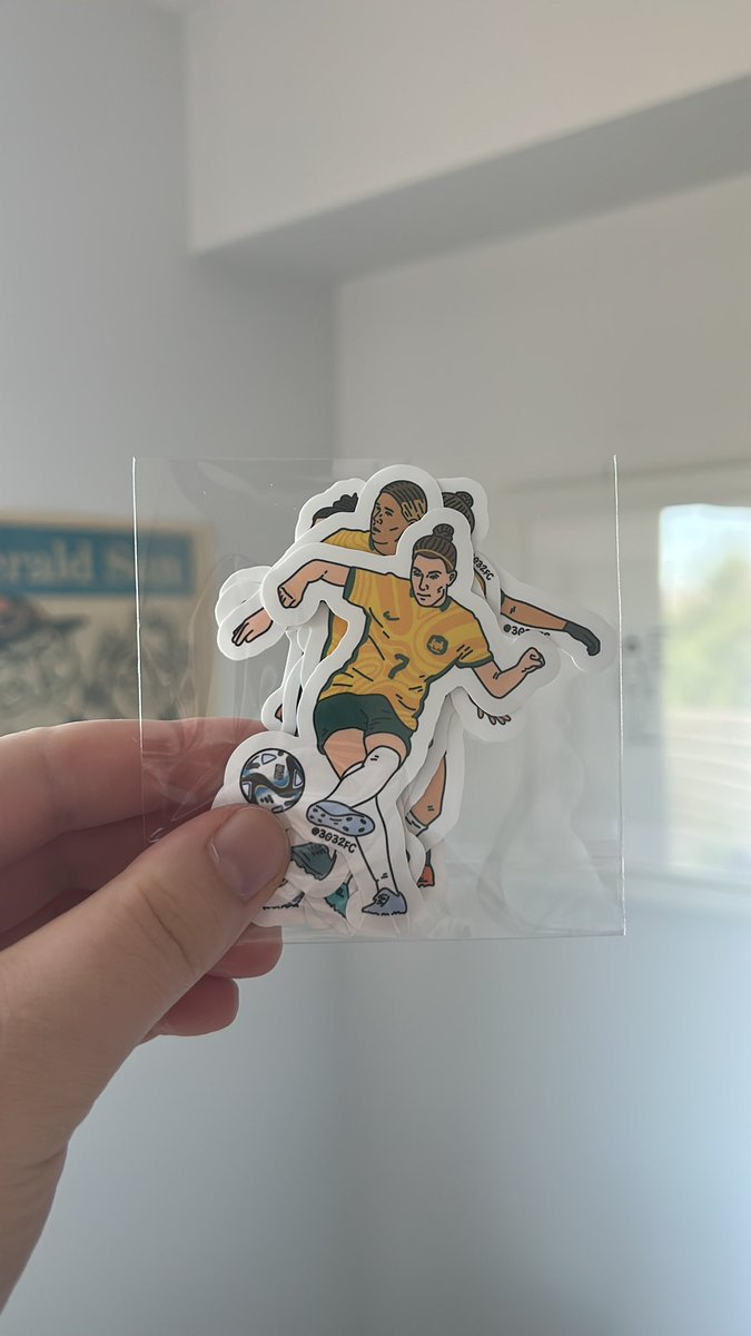 I’m going to give a few packs away

It turns out my printers went all fish and chip shop on me and threw a few extras in. 

Just give this a retweet and I’ll pick two at random.