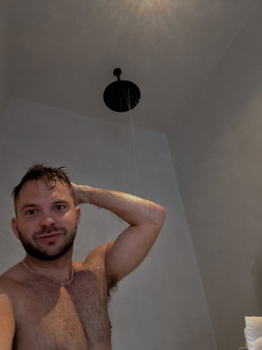 nmak96's tweet image. One or more of these are on my Grindr profile