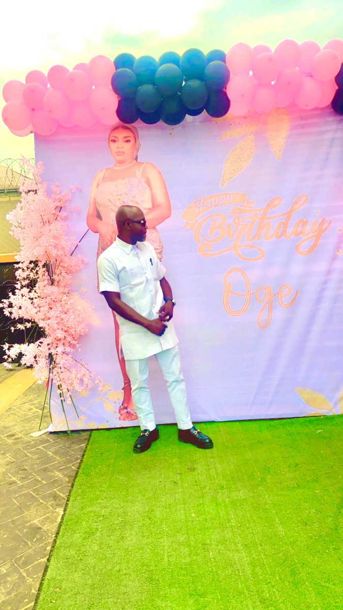 Comedyapostle's tweet photo. I told you something big is coming, different from……..😂😂😂😂 (wetin enter ur mind) the regular comedy shows
It’s Ranz Comedy Club ”A POT IF JOKE “with 2talk and Friends.
#UnaGoodMorning
#NaGodGetPower
#NaCho https://t.co/3VlVTKPQXj