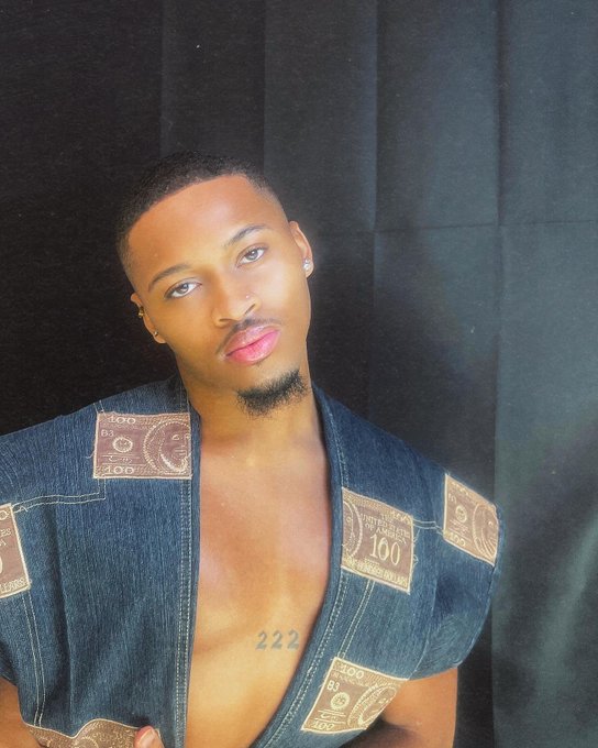 22 🥂🎈 https://t.co/HJy8U3zmqD