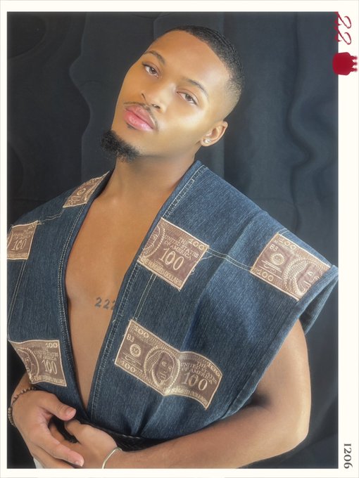 22 🥂🎂 https://t.co/Z2sYydwLlG