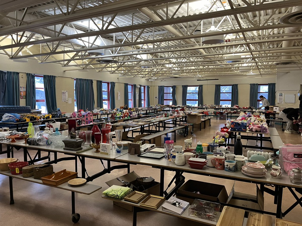 We are all set up for the Holiday Bazaar @basinviewdrive. Thank-you to the <a href="/CPALeadership12/">CPA Leadership 12</a> students who came to help us get set up. I can’t wait to see what treasures my students select as gifts for their loved ones. <a href="/Basinview_PTP/">Basinview Drive Parent Teacher Association</a>