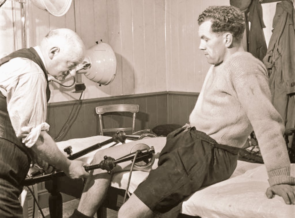 Fratton Park Treatment Room back in 1948

#PFC #Portsmouth #Pompey #Injuries #MedicalStaff