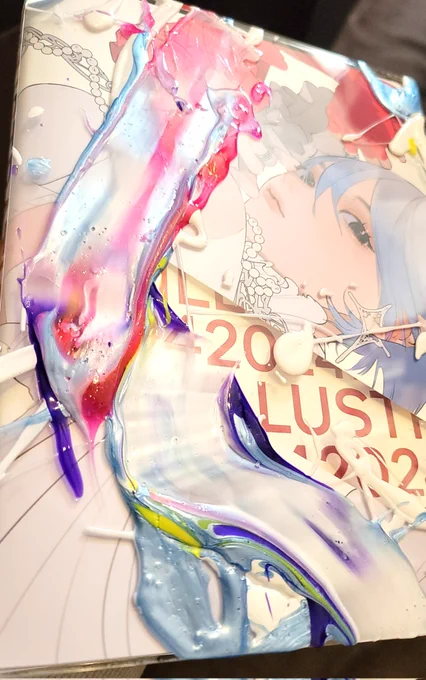 IILLUSTRATION2024の限定特装版が届きました! ただならぬこだわりを段ボールを開けた瞬間から感じましたね。。! ペイントとアクリルケース、表紙の質感の対比も美しいです #ILST2024