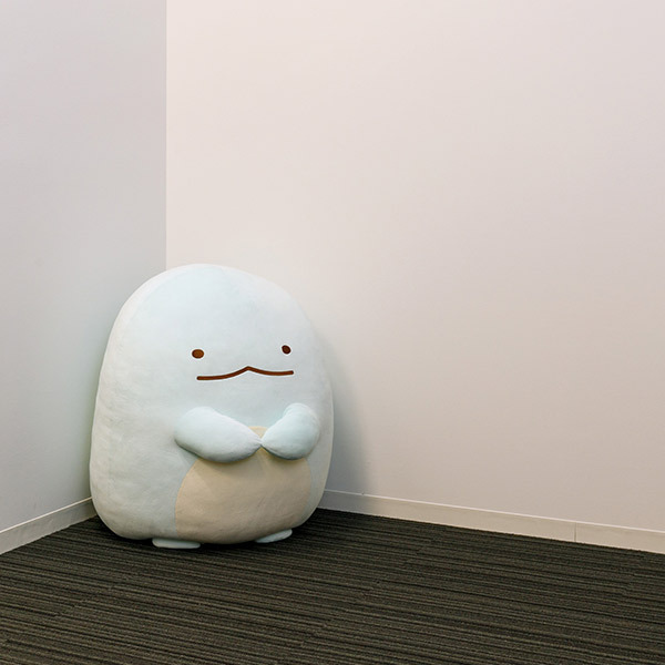 とかげ好きのみなさん必見👀 ＼ #すみっコぐらし #特大ぬいぐるみ