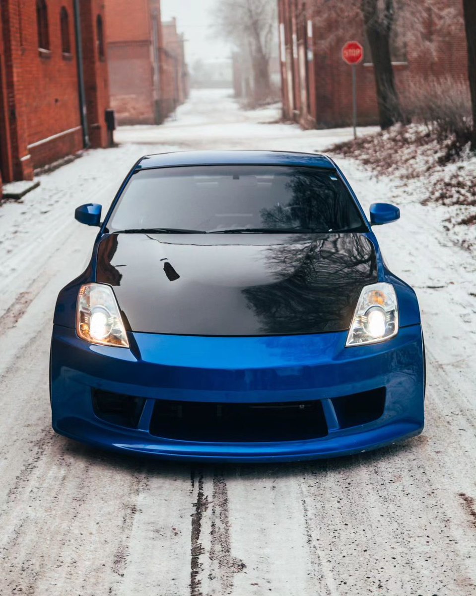 jdm_old's tweet photo. / Nissan 350Z 💙/
🔑 @maniekhondacivic
📸 @dmphts_
#jdm #jdmgram #jdmculture #jdmcar #jdmcars #turbo #twinturbo #lowlife #drift #driftlife #japanflower #oldjdmschool #nissan #nissan350z #nissan350zcarclub #350z #350znissan #350znismo #350znation #350zcar #old_school_jdm_ https://t.co/g8zgBk1lDg