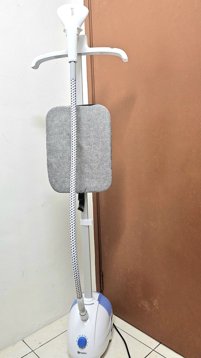 Lechaafich's tweet photo. Dah beli, dah guna! Perfomance mantap boleh gosok baju husband korang yang jenis fabric keras tu dengan jayanya! 

Tak payah spend beribu dah untuk steam iron. 

12.12 ni ada sale 😍 

#Leeshare https://t.co/p74Jpmo73M