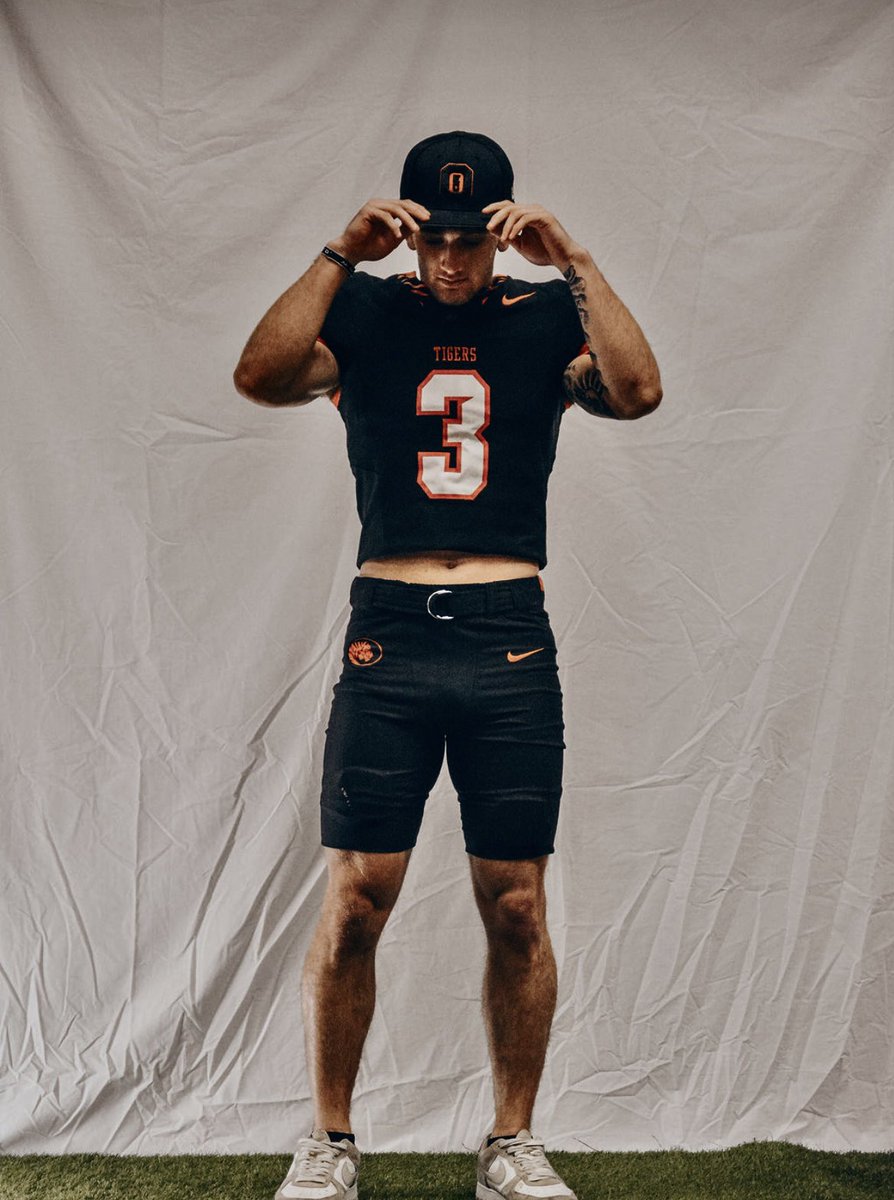 Visit pics from ECU <a href="/ECUTigersFB/">ECU Tigers Football</a> <a href="/Gregg_Hollins/">Coach Gregg Hollins</a>