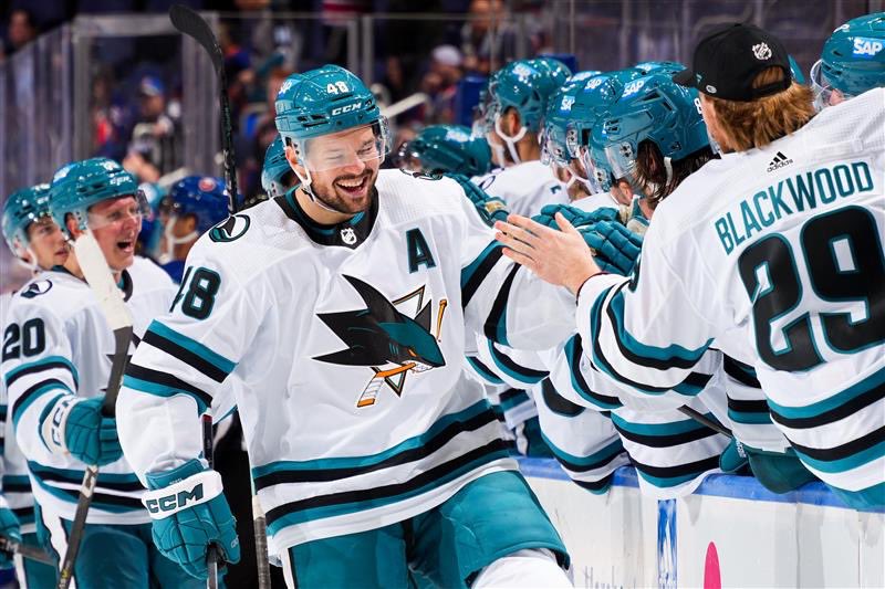 sjscommunity's tweet photo. With that 3rd period goal by Hertl the Goals for Kids program running total just reached $50,000! 🎉 Thank you to our Presenting Partners: Taube Philanthropies, @Chegg, and @TechCU, and our Participating Sponsor: Swenson for their support! #GoalsForKids https://t.co/nc7NrmDEXQ
